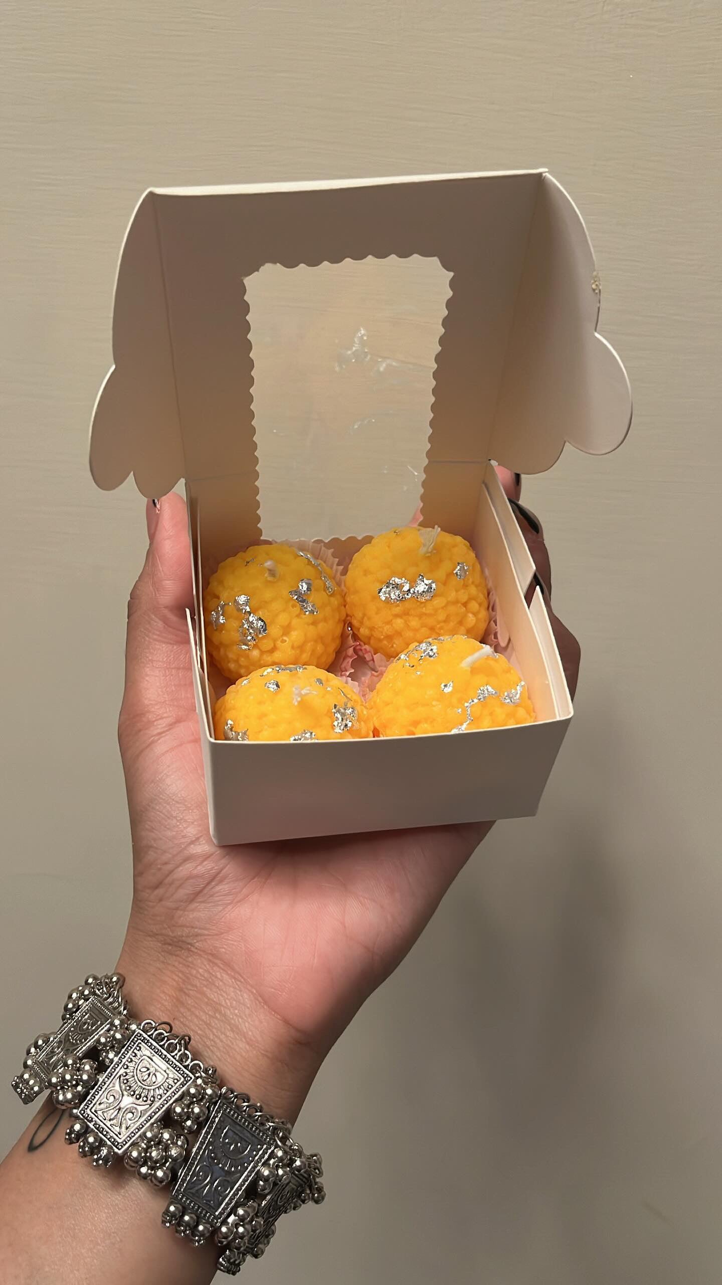 Laddoo candle Set of 4